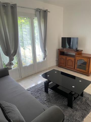 Petite Maison Frepillon Villa Esterno foto